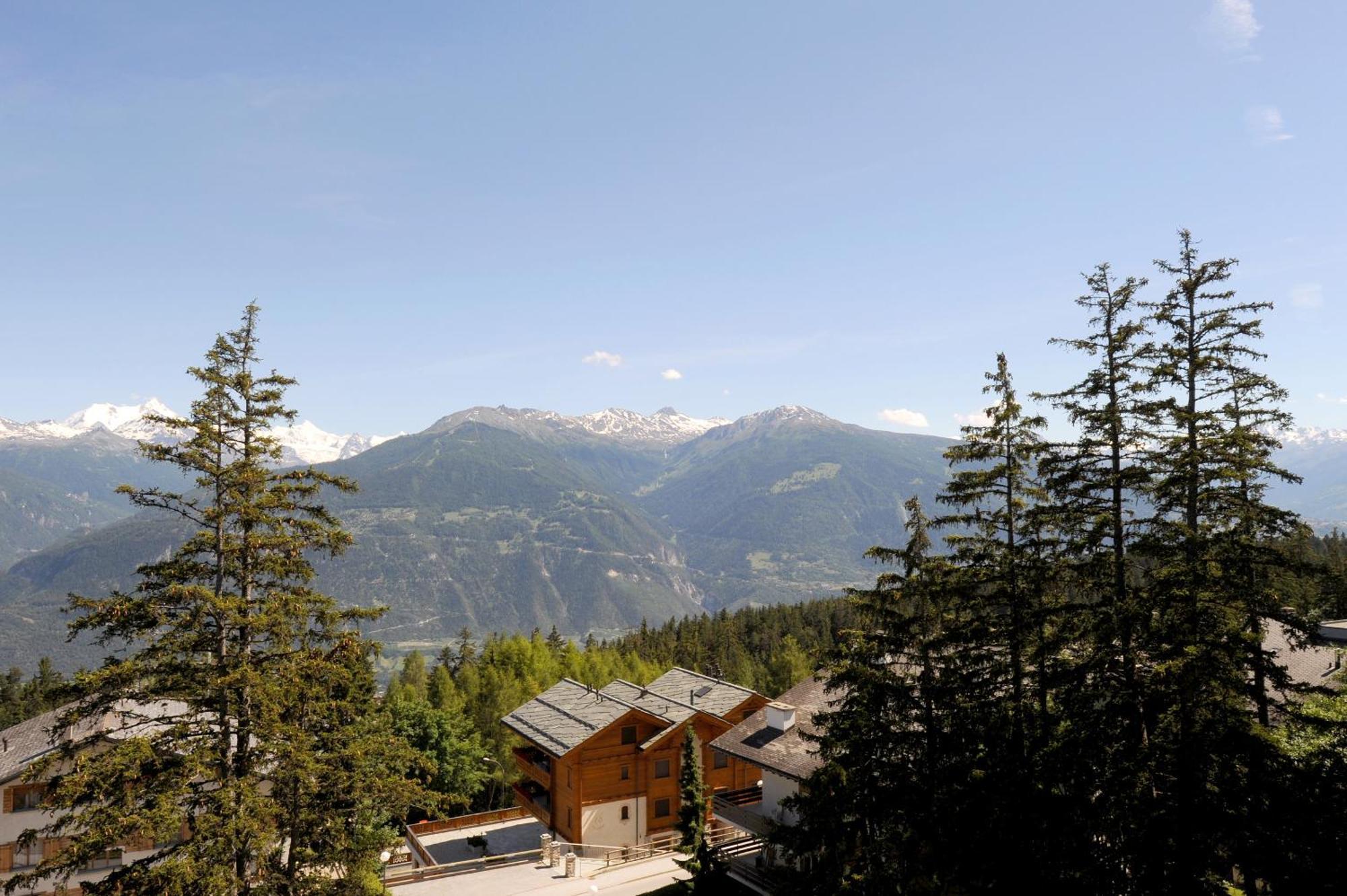 Aparthotel Helvetia Crans-Montana Szoba fotó